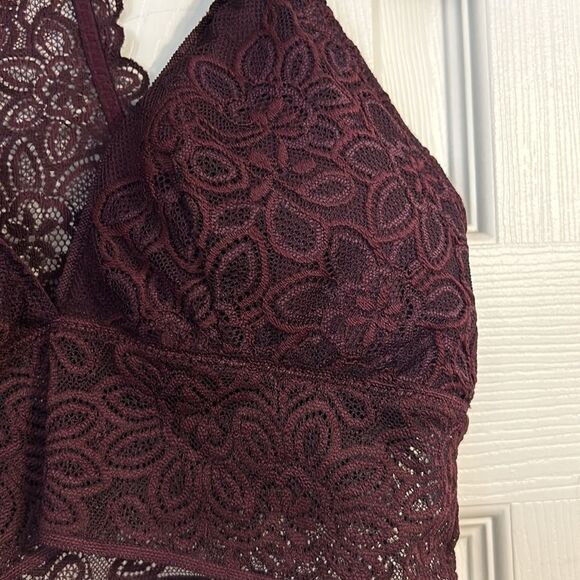 AERIE Size Small Maroon Wine Bralette Adjustable Halter Straps Padded Removable - Picture 3 of 7